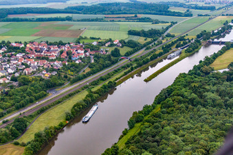 Vue aérienne de Quartier Ottendorf in Gädheim dans le département Bavière, Allemagne