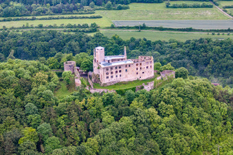 Vue aérienne de Château de Trimburg à le quartier Trimberg in Elfershausen dans le département Bavière, Allemagne