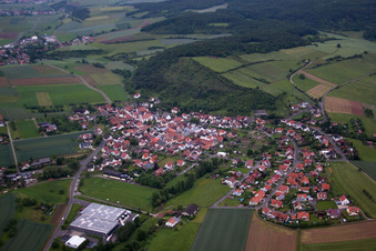 Vue aérienne de Karsbach dans le département Bavière, Allemagne