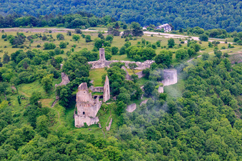 Vue aérienne de Ruines du château de Homburg près de Gössenheim à Gössenheim dans le département Bavière, Allemagne