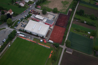 Vue aérienne de Salle de sport TSV Bergrheinfeld à Bergrheinfeld dans le département Bavière, Allemagne