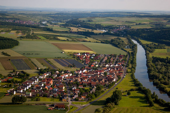 Photographie aérienne de Les rives du Main à le quartier Hirschfeld in Röthlein dans le département Bavière, Allemagne
