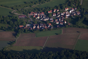 Vue aérienne de Altertheim dans le département Bavière, Allemagne