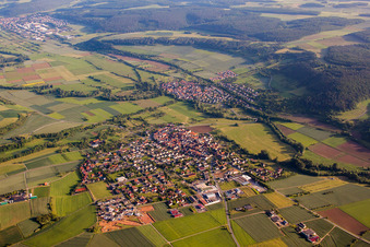 Vue aérienne de Champs agricoles et terres agricoles à Werbach dans le département Bade-Wurtemberg, Allemagne