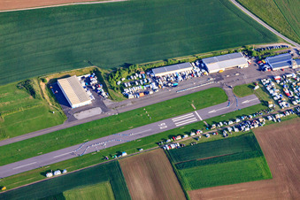 Aéroport Walldürn à Walldürn dans le département Bade-Wurtemberg, Allemagne depuis l'avion