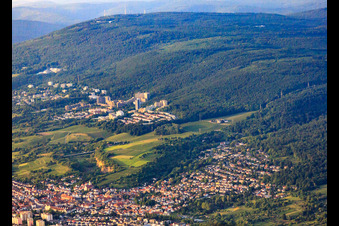Vue aérienne de Sur le versant sud de l'Odenwald à le quartier Emmertsgrund in Heidelberg dans le département Bade-Wurtemberg, Allemagne
