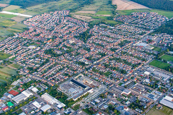Quartier Kirrlach in Waghäusel dans le département Bade-Wurtemberg, Allemagne vue d'en haut