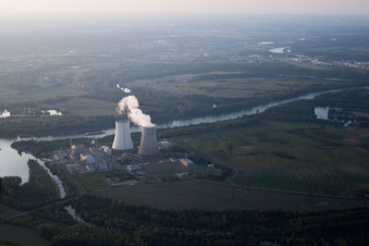 Vue aérienne de La centrale nucléaire de Baden atteint son objectif à Philippsburg dans le département Bade-Wurtemberg, Allemagne