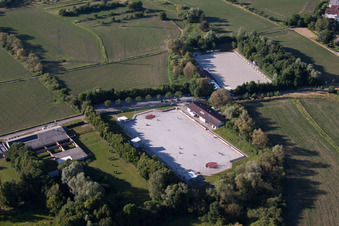 Vue aérienne de MSC Taifun, terrain de vélo-ball à le quartier Mörsch in Rheinstetten dans le département Bade-Wurtemberg, Allemagne