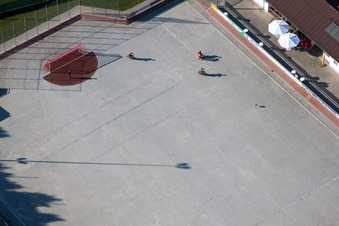 MSC Taifun, terrain de vélo-ball à le quartier Mörsch in Rheinstetten dans le département Bade-Wurtemberg, Allemagne hors des airs