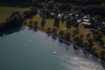 Vue oblique de Lac de carrière à Lauterbourg dans le département Bas Rhin, France
