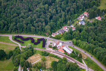 Vue aérienne de Van Anderen Furniture à le quartier Etzenrot in Waldbronn dans le département Bade-Wurtemberg, Allemagne
