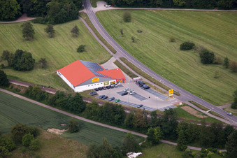 Vue aérienne de Filet à le quartier Spielberg in Karlsbad dans le département Bade-Wurtemberg, Allemagne