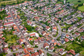 Vue aérienne de Quartier Spielberg in Karlsbad dans le département Bade-Wurtemberg, Allemagne