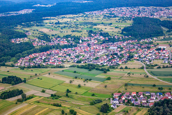 Vue aérienne de Quartier Feldrennach in Straubenhardt dans le département Bade-Wurtemberg, Allemagne