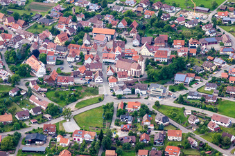 Vue aérienne de Quartier d'Altbulach à Neubulach dans le département Bade-Wurtemberg, Allemagne
