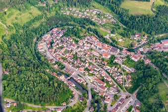 Vue aérienne de Champs agricoles et terres agricoles à Wildberg dans le département Bade-Wurtemberg, Allemagne