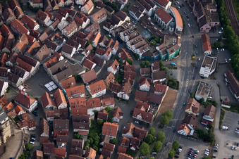 Vue aérienne de Badgasse du nord à Herrenberg dans le département Bade-Wurtemberg, Allemagne