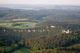 Photographie aérienne de Château Lichtenstein à le quartier Honau in Lichtenstein dans le département Bade-Wurtemberg, Allemagne