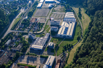 Vue aérienne de Zone industrielle de la Württemberger Straße avec Centrotherm International AG à Blaubeuren dans le département Bade-Wurtemberg, Allemagne