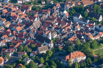 Vue aérienne de Blaubeuren dans le département Bade-Wurtemberg, Allemagne