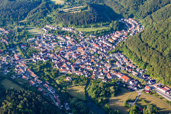 Vue aérienne de Du nord à le quartier Gerhausen in Blaubeuren dans le département Bade-Wurtemberg, Allemagne