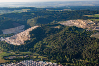 Vue aérienne de Carrière Blaubeuren-Altental à le quartier Gerhausen in Blaubeuren dans le département Bade-Wurtemberg, Allemagne