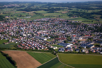 Vue aérienne de Champs agricoles et terres agricoles à Laichingen dans le département Bade-Wurtemberg, Allemagne