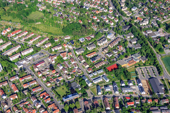 Vue aérienne de École primaire de Gaisental et centre communautaire de Gaisental à Biberach an der Riß dans le département Bade-Wurtemberg, Allemagne