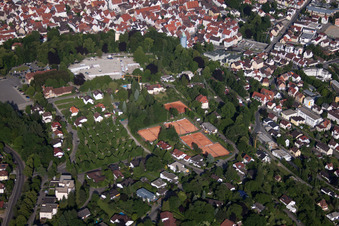 Vue oblique de Vue des rues et des maisons dans les quartiers résidentiels à Biberach an der Riß dans le département Bade-Wurtemberg, Allemagne