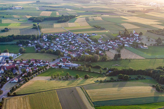 Vue aérienne de Quartier Hailtingen in Dürmentingen dans le département Bade-Wurtemberg, Allemagne