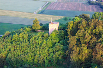 Vue aérienne de Ruines du château de Bussen à le quartier Offingen in Uttenweiler dans le département Bade-Wurtemberg, Allemagne