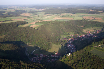 Vue aérienne de Quartier Hundersingen in Münsingen dans le département Bade-Wurtemberg, Allemagne