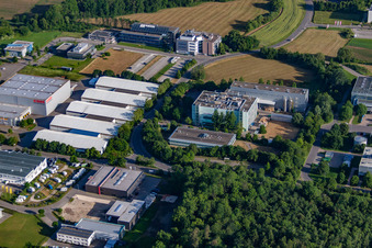 Vue aérienne de Akzo Nobel Powder Coatings GmbH à le quartier Jettenburg in Kusterdingen dans le département Bade-Wurtemberg, Allemagne