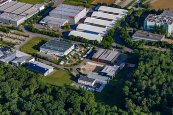 Vue aérienne de Centre logistique Möbel Rieger Reutlingen et Dosteba GmbH à le quartier Jettenburg in Kusterdingen dans le département Bade-Wurtemberg, Allemagne