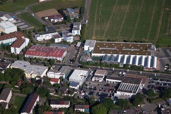 Vue aérienne de Quincaillerie toom à Herrenberg dans le département Bade-Wurtemberg, Allemagne