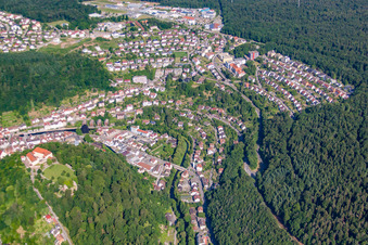 Vue aérienne de Rue Schönblick à Neuenbürg dans le département Bade-Wurtemberg, Allemagne
