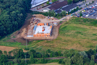 Vue oblique de Nouveau bâtiment EDEKA dans la Lauterburger Straße à Kandel dans le département Rhénanie-Palatinat, Allemagne