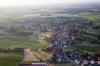 Eberbach-Seltz dans le département Bas Rhin, France vue du ciel