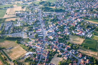 Vue aérienne de Sessenheim dans le département Bas Rhin, France