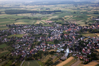 Vue aérienne de Du nord-ouest à le quartier Legelshurst in Willstätt dans le département Bade-Wurtemberg, Allemagne