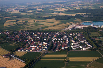 Vue aérienne de Vue sur le village à le quartier Kippenheimweiler in Lahr dans le département Bade-Wurtemberg, Allemagne