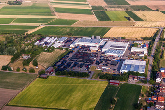 Vue aérienne de Locaux de l'usine SIMONA AG Ringsheim à Ringsheim dans le département Bade-Wurtemberg, Allemagne