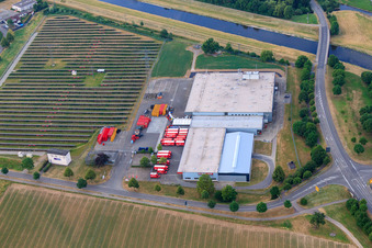 Vue aérienne de Agrano GmbH & Co. KG et système photovoltaïque agricole à Riegel am Kaiserstuhl dans le département Bade-Wurtemberg, Allemagne