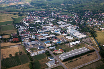 Vue aérienne de Zone industrielle et commerciale Est à Bahlingen am Kaiserstuhl dans le département Bade-Wurtemberg, Allemagne