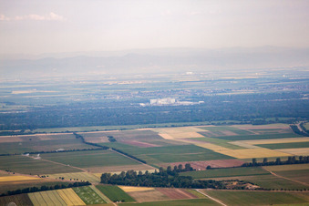 Vue aérienne de Centrale nucléaire Fessenheim à Fessenheim dans le département Haut-Rhin, France