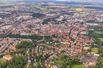 Vue aérienne de Vue d'ensemble de la ville depuis le nord-est à Fulda dans le département Hesse, Allemagne