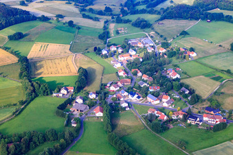 Vue aérienne de Pfaffenrod dans le département Hesse, Allemagne