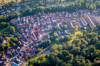 Vue aérienne de Château Wächtersbach à Wächtersbach dans le département Hesse, Allemagne