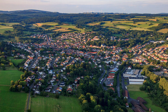 Vue aérienne de Vue de la ville depuis l'ouest à Gedern dans le département Hesse, Allemagne